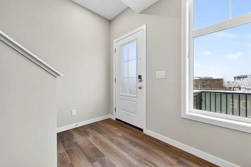 589 Mahogany Road SE, Calgary — photo 3 of 36