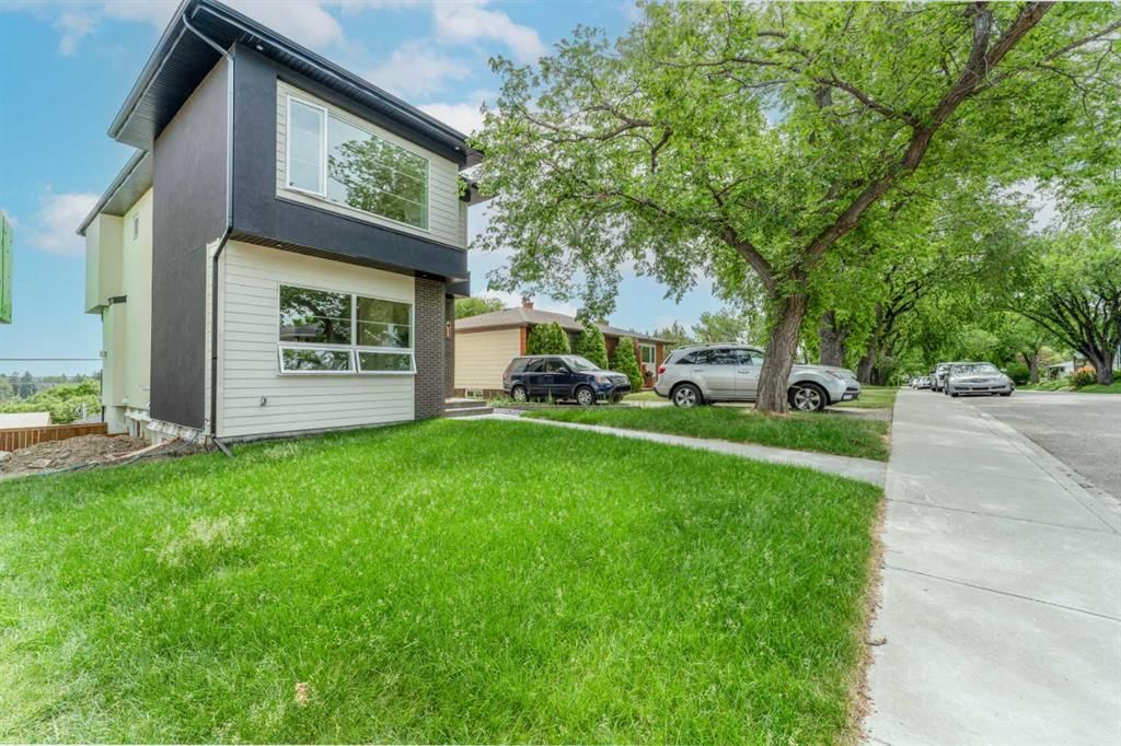 90 Hartford Road NW, Calgary — photo 2 of 45