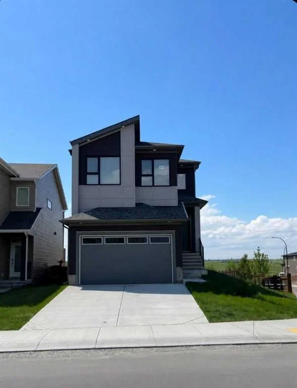 305 lucas Place NW, Calgary — photo 2 of 50