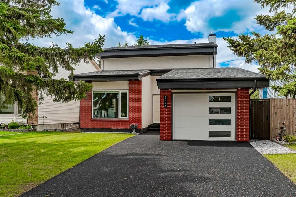 132 WOODGLEN Way SW, Calgary — main listing photo