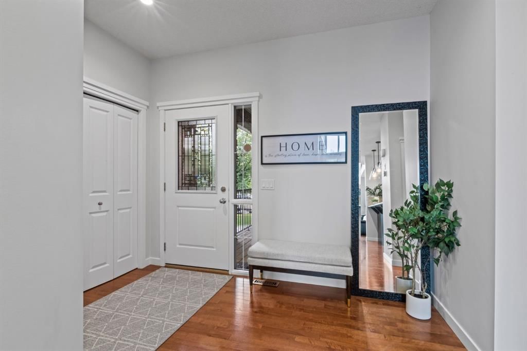 173 Cranarch Close SE, Calgary — photo 4 of 47