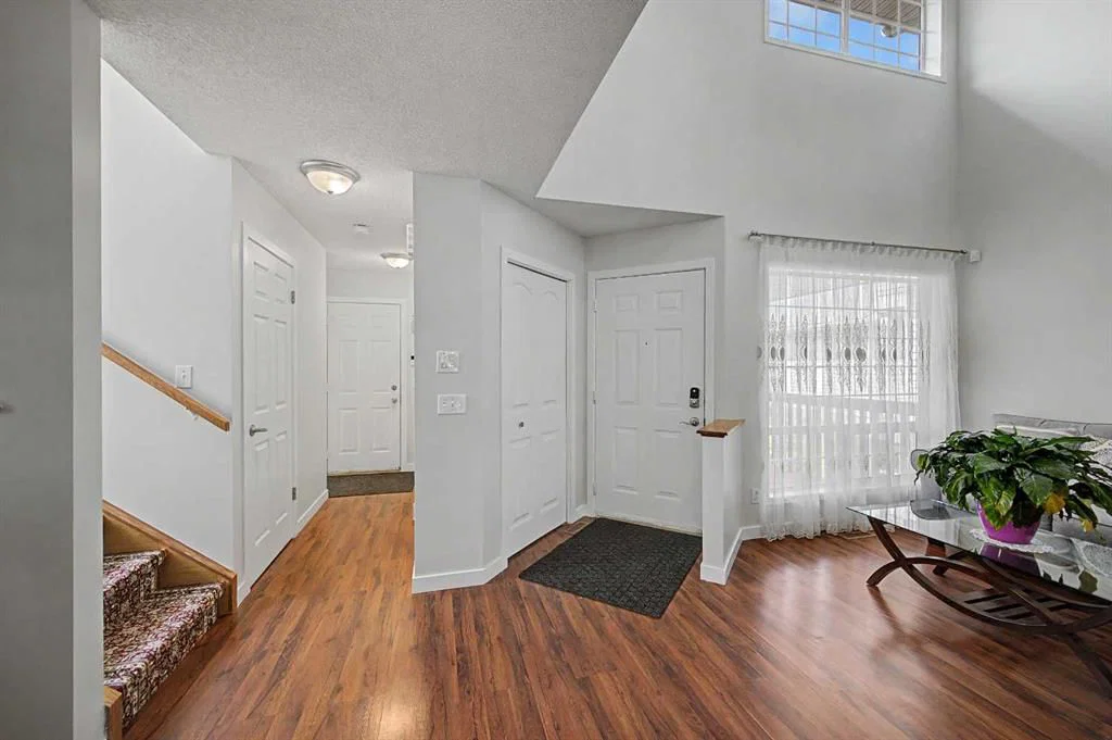 77 Citadel Gardens NW, Calgary — photo 5 of 43