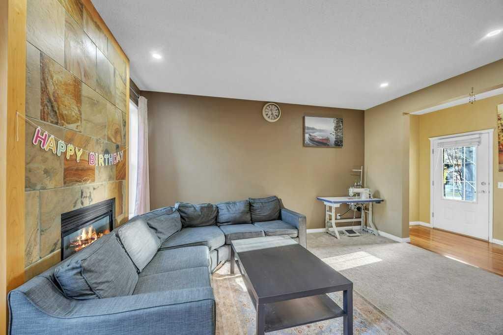 550 Copperfield Boulevard SE, Calgary — photo 4 of 42