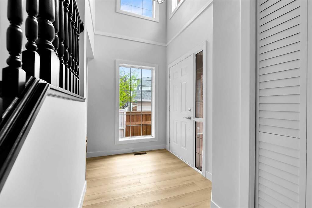 163 Citadel Park NW, Calgary — photo 4 of 49