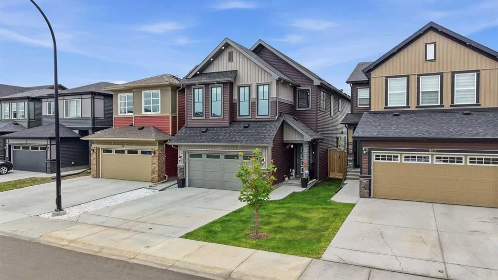 234 Carringsby Way N, Calgary — photo 2 of 49
