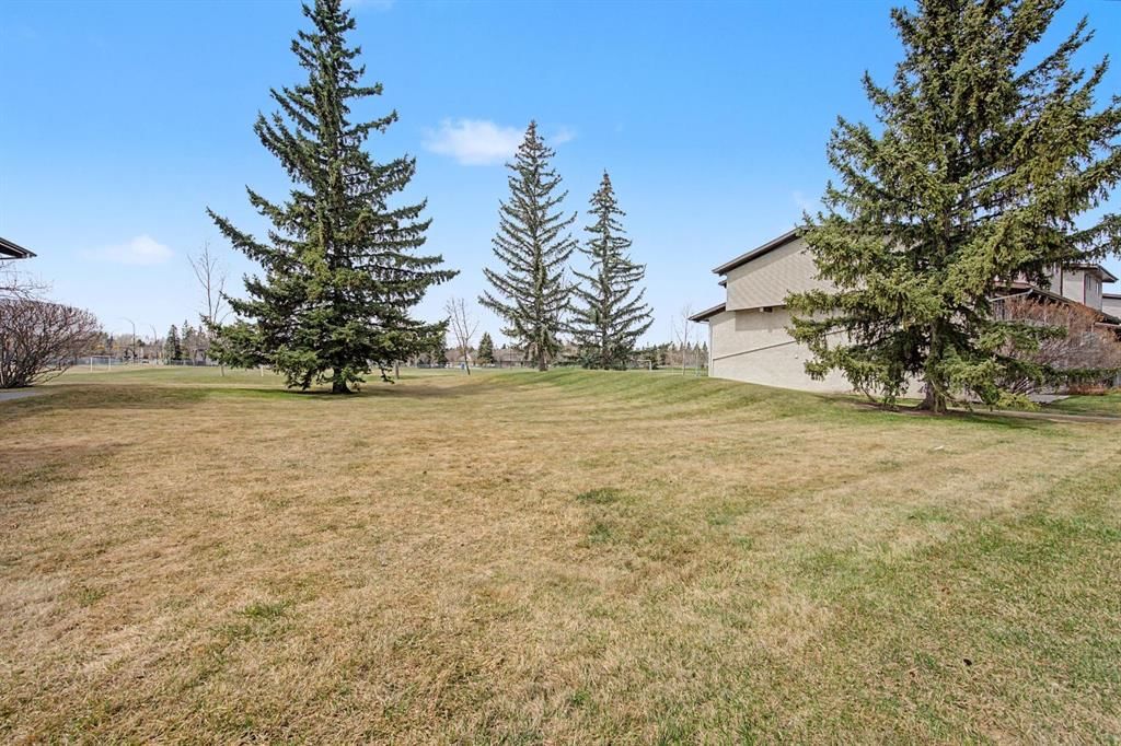 814, 200 Brookpark Drive SW, Calgary — photo 2 of 22