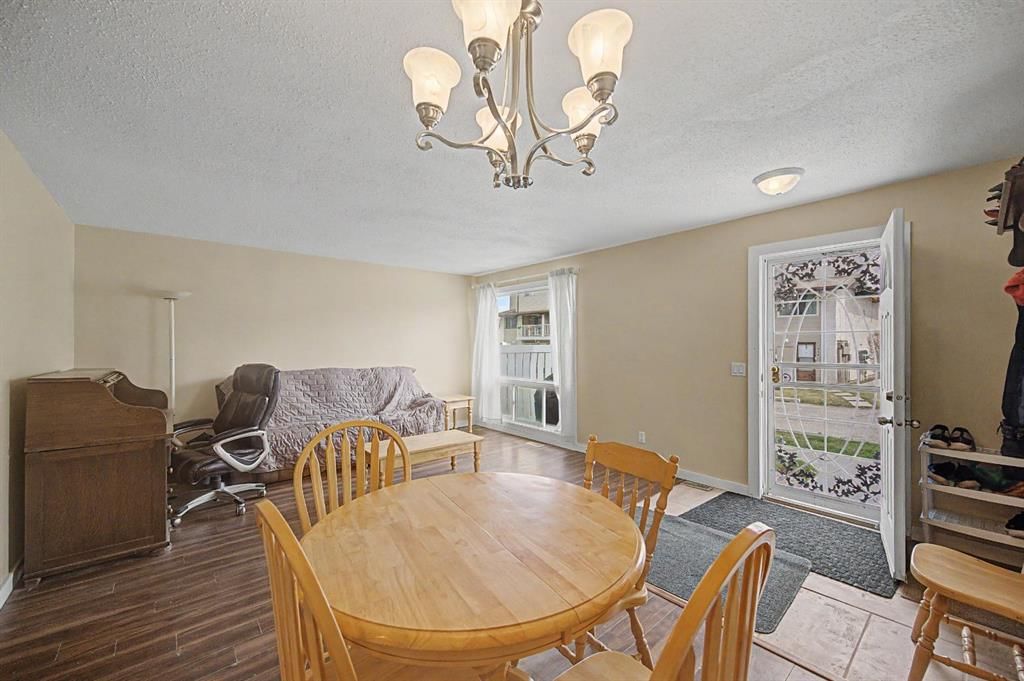 814, 200 Brookpark Drive SW, Calgary — photo 5 of 22