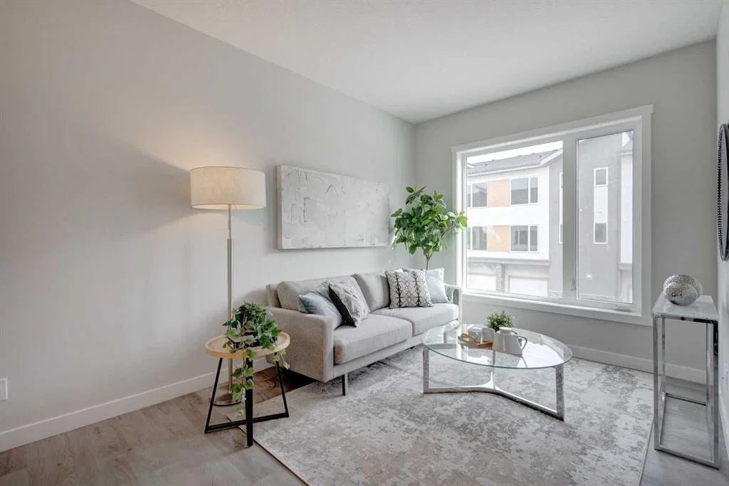 212 Shawnee Square SW, Calgary — photo 3 of 34