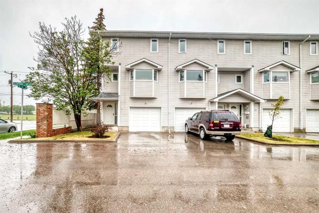 4 Glenbrook Villas SW, Calgary — photo 2 of 25
