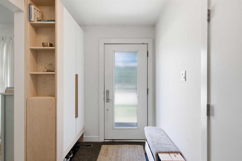 12412 Lake Christina Road SE, Calgary — photo 2 of 48