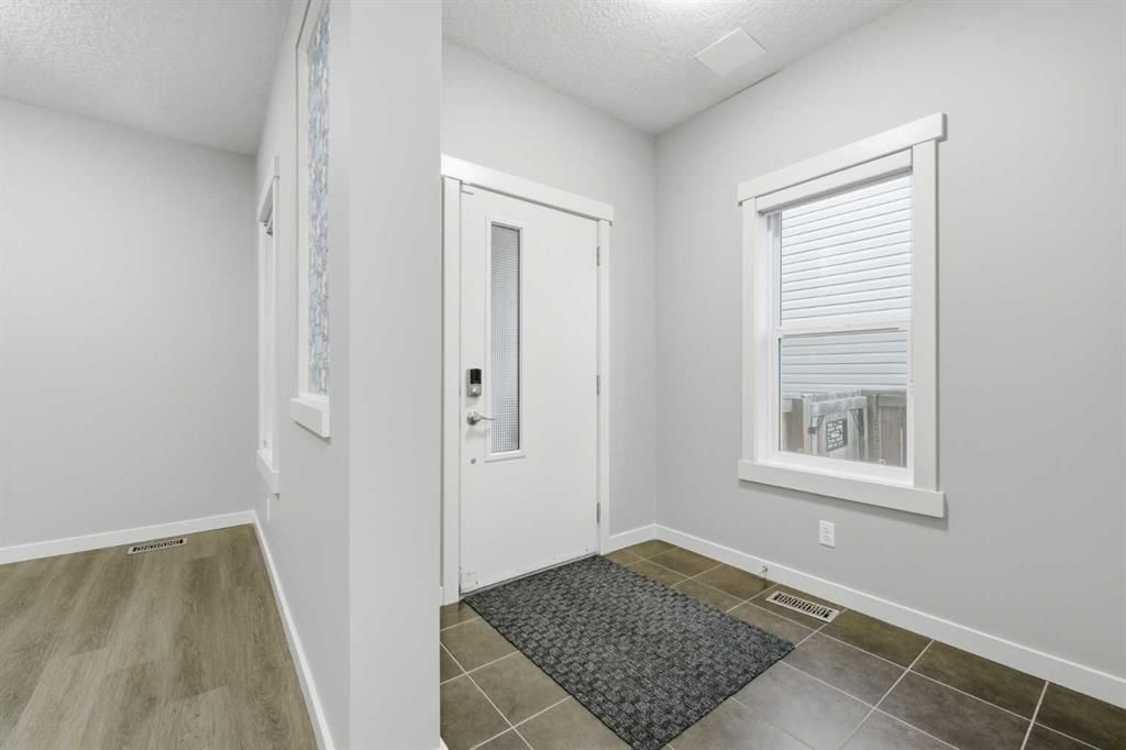 148 Walden Square SE, Calgary — photo 3 of 49
