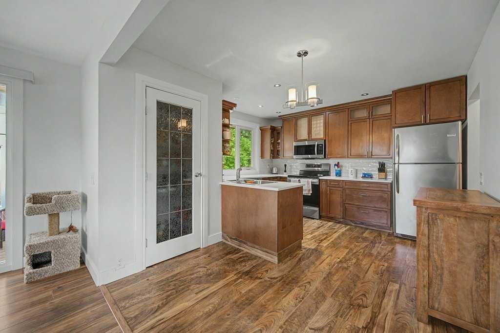 623 Cantrell Place SW, Calgary — photo 4 of 27