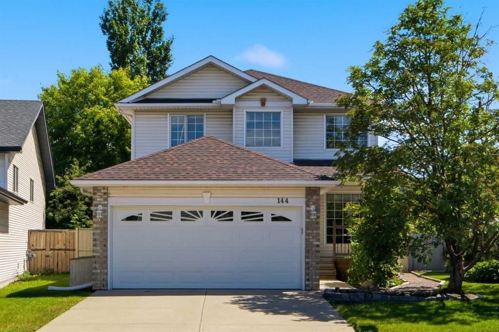 144 Douglas Ridge Close SE, Calgary — main listing photo