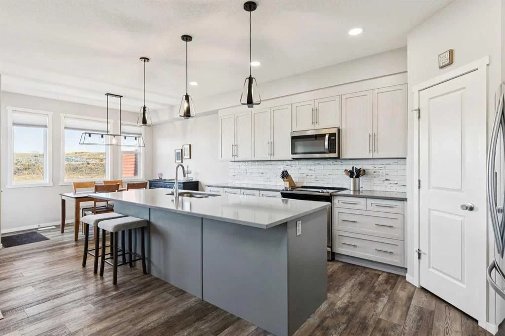 57 Crestridge Bay SW, Calgary — photo 5 of 46
