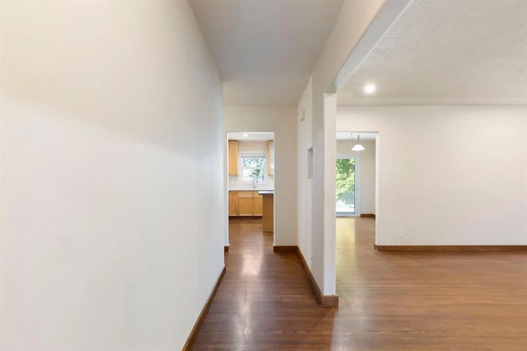 69 Winslow Crescent SW, Calgary — photo 3 of 36