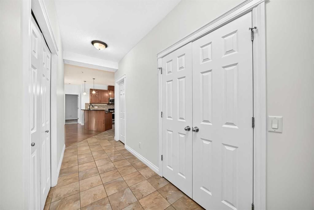 103, 4 Hemlock Crescent SW, Calgary — photo 4 of 47