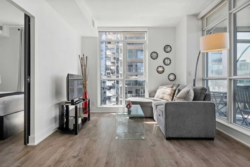 810, 550 Riverfront Avenue SE, Calgary — photo 4 of 50