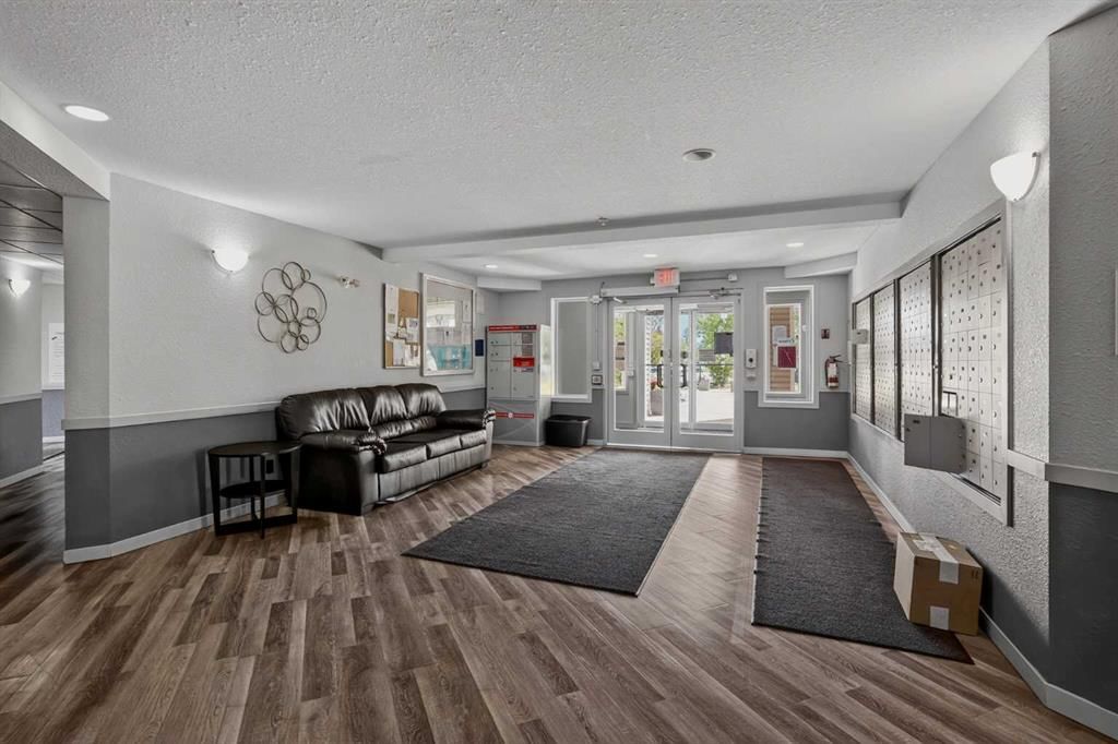 341, 1717 60 Street SE, Calgary — photo 3 of 37