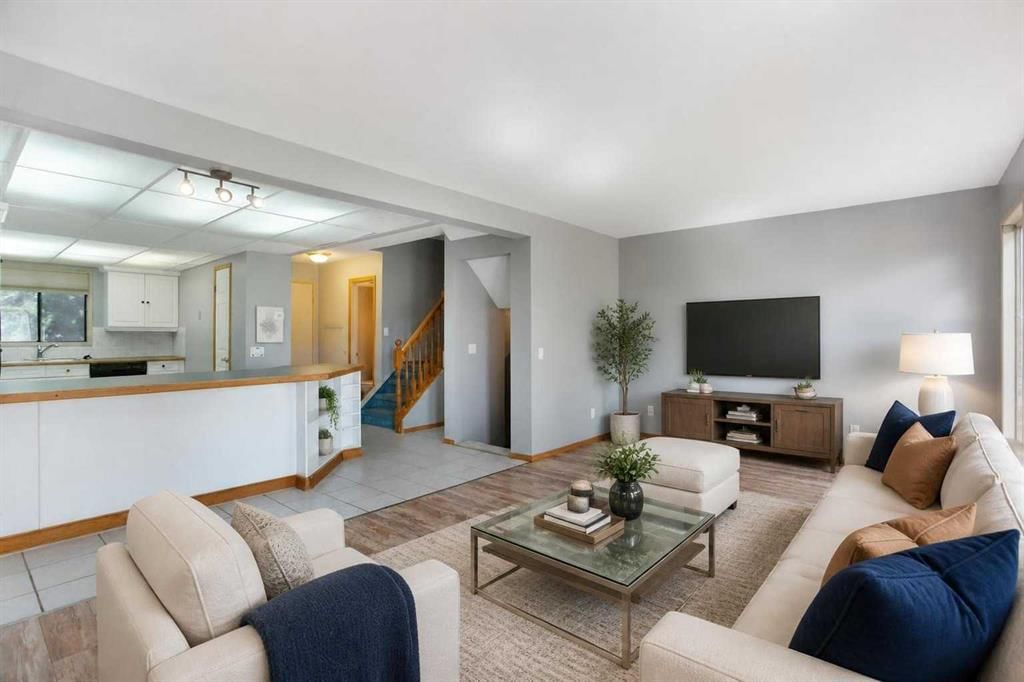 44, 336 Rundlehill Drive NE, Calgary — main listing photo