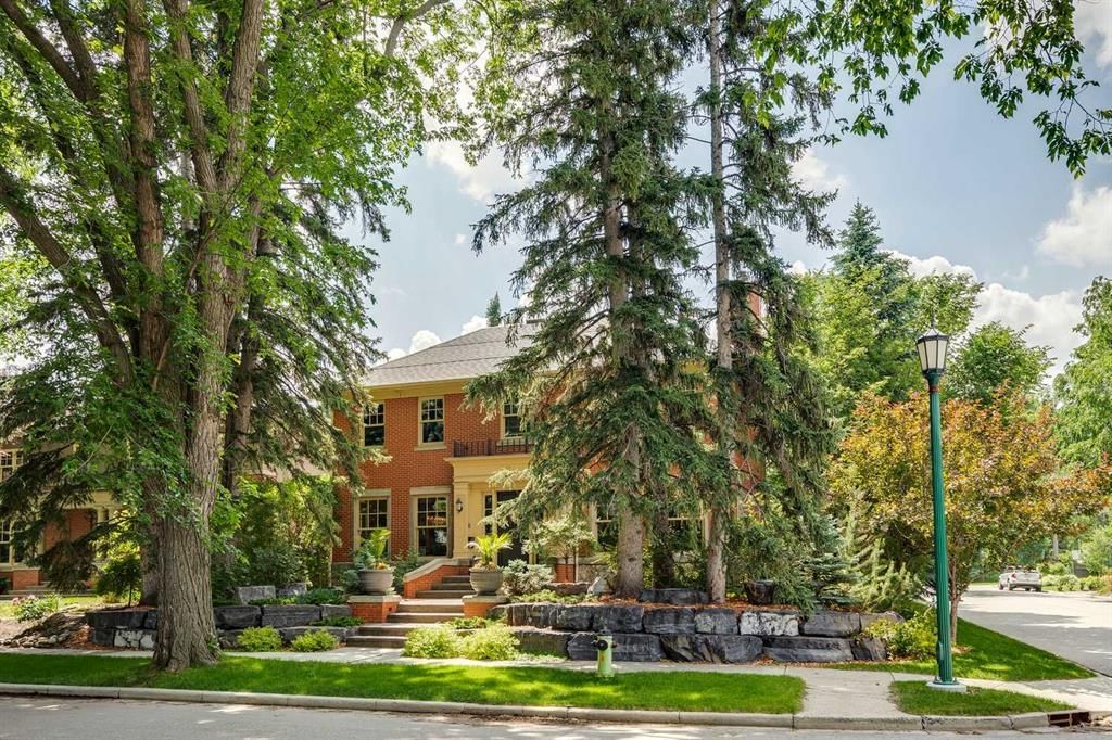 729 Riverdale Avenue SW, Calgary — photo 2 of 50