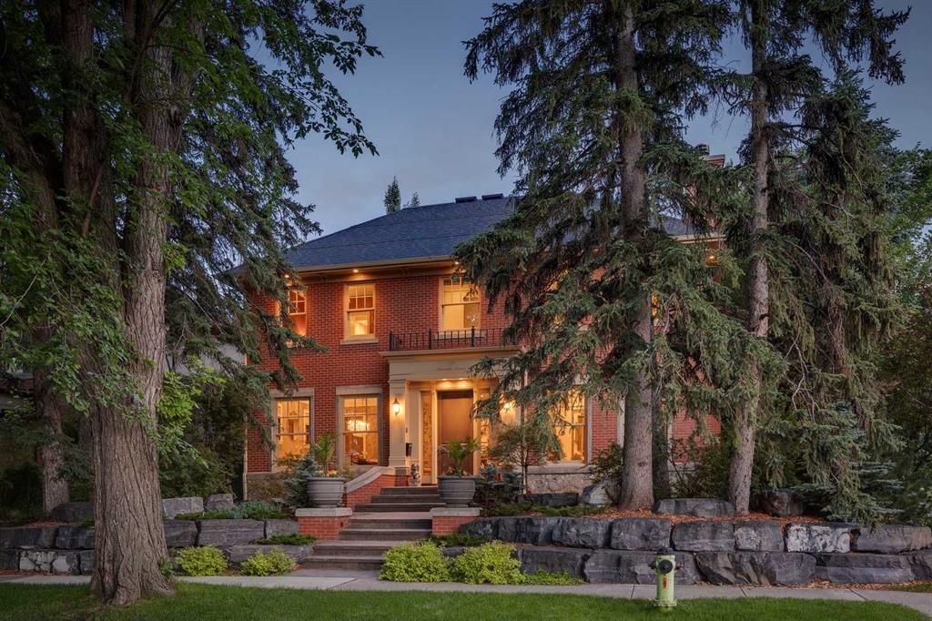 729 Riverdale Avenue SW, Calgary — photo 3 of 50