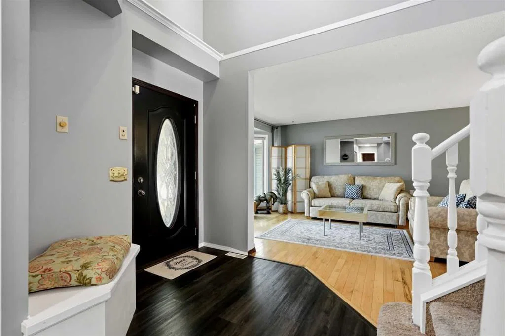 175 Shannon Circle SW, Calgary — photo 2 of 50