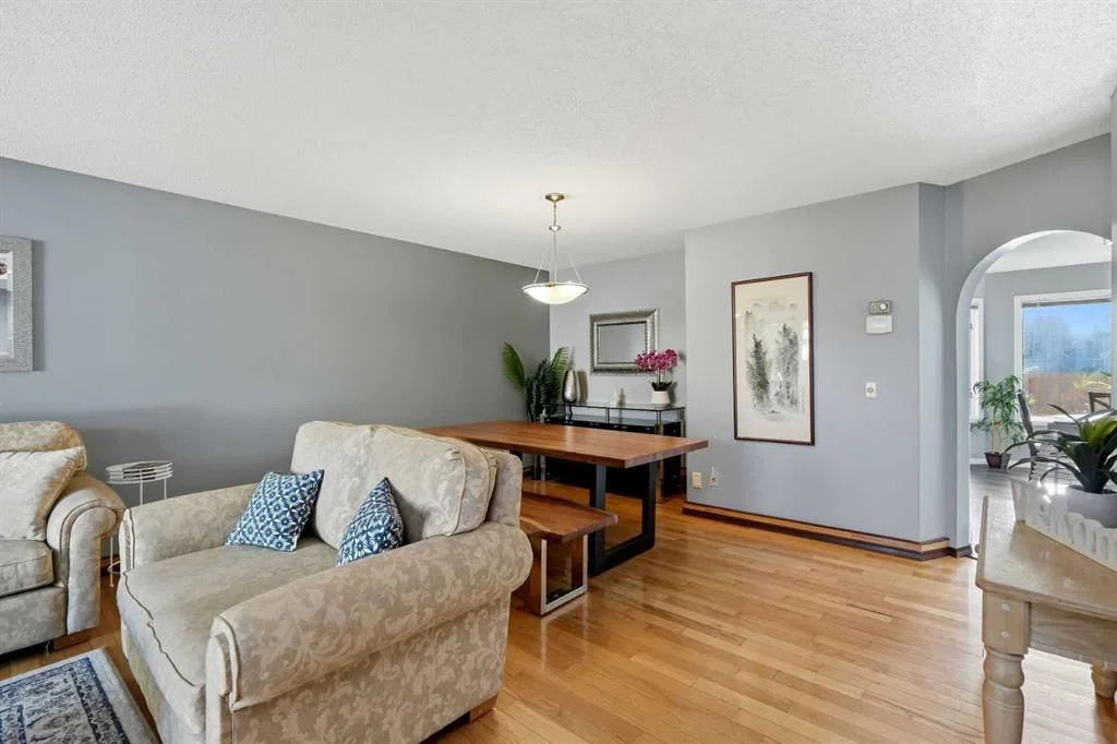 175 Shannon Circle SW, Calgary — photo 4 of 50