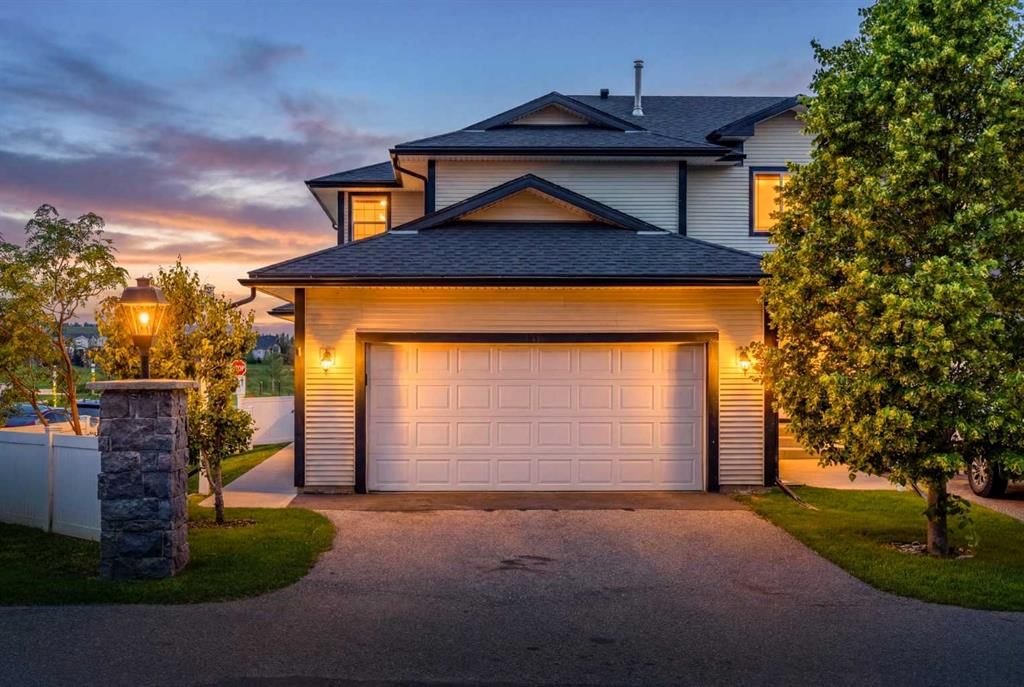 1, 12 Silver Creek Boulevard NW, Calgary — row/townhouse for sale