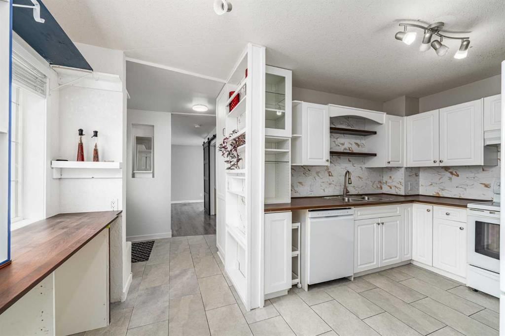 1, 12 Silver Creek Boulevard NW, Airdrie — photo 4 of 46