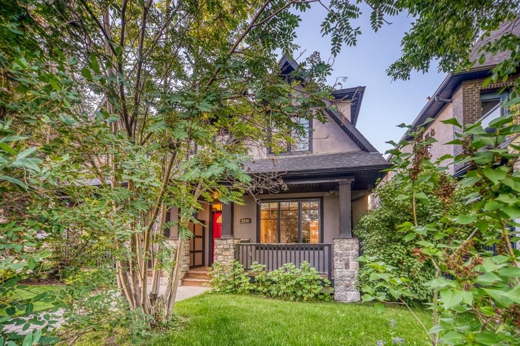 2530 3 Avenue NW, Calgary — photo 2 of 38