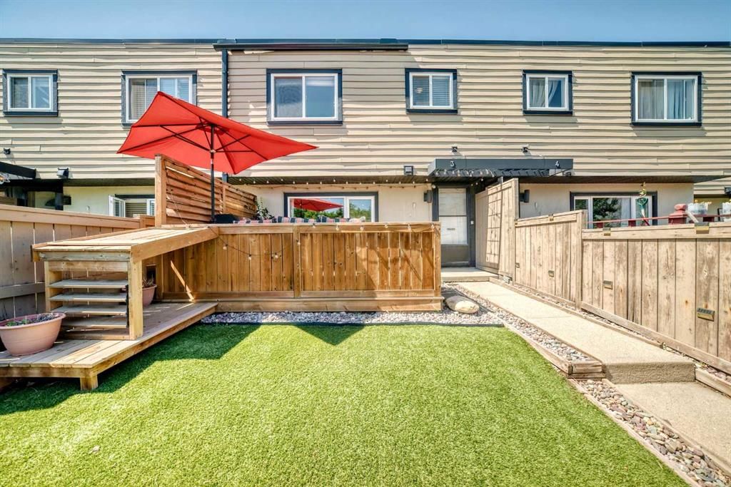 3, 3809 45 Street SW, Calgary — main listing photo