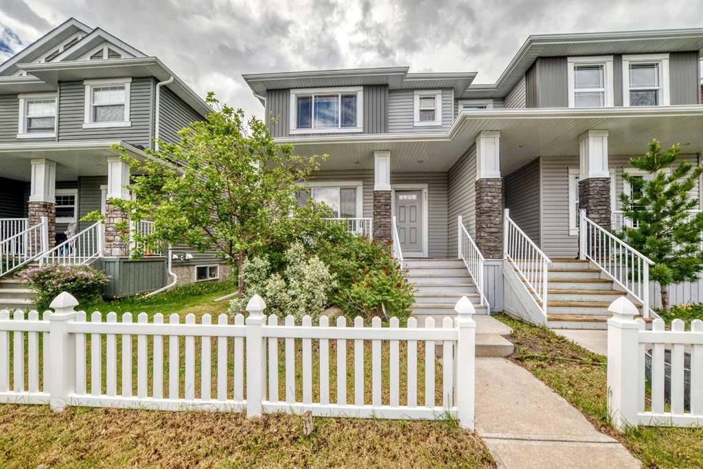17 Redstone Common NE, Calgary — photo 2 of 50