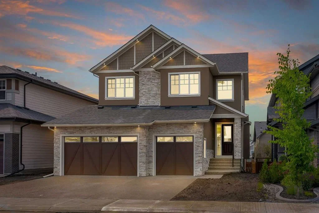 644 Legacy Woods Circle SE, Calgary — main listing photo