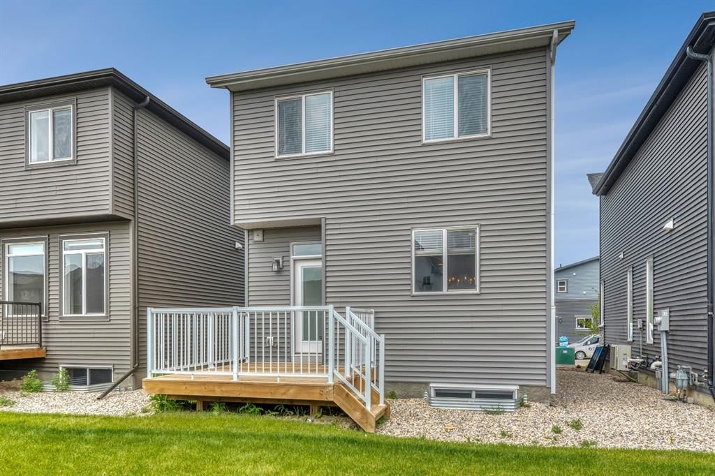 12 Belmont Place SW, Calgary — photo 2 of 38