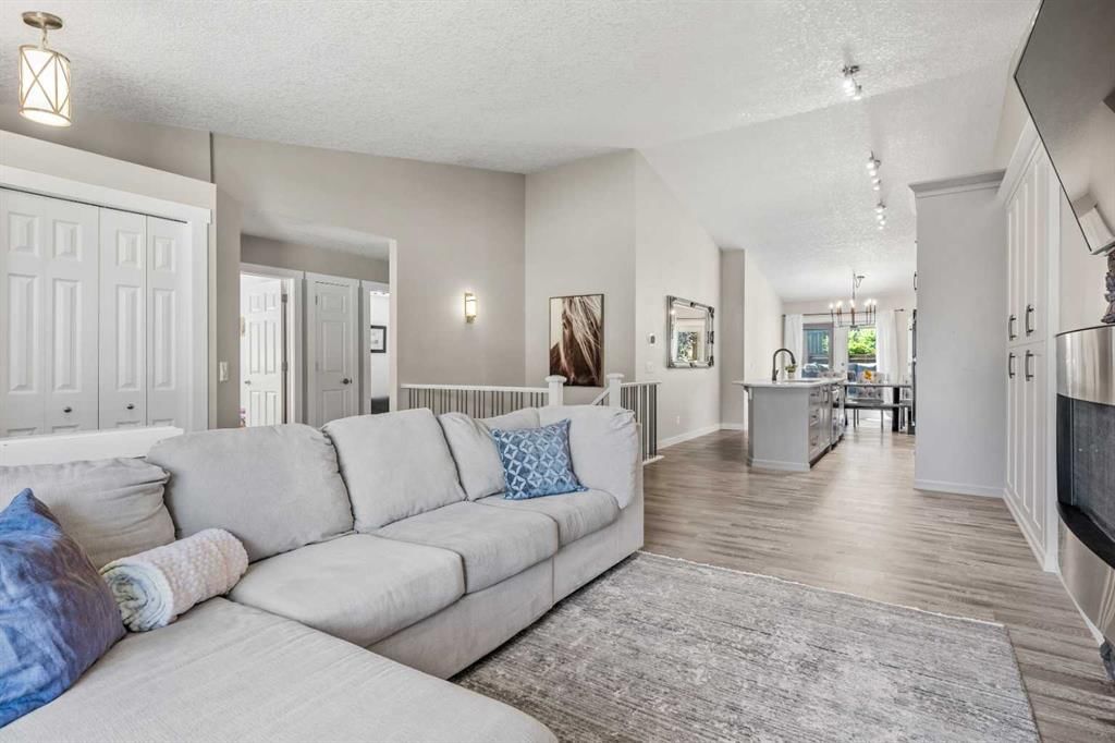78 Edgevalley Close NW, Calgary — photo 4 of 48