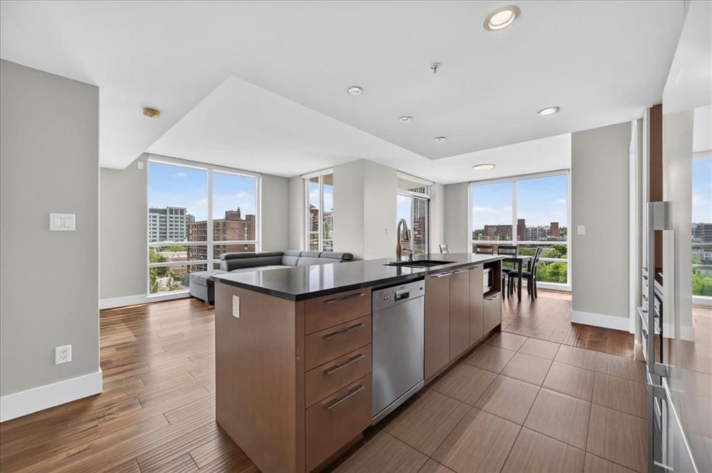 606, 1111 10 Street SW, Calgary — main listing photo