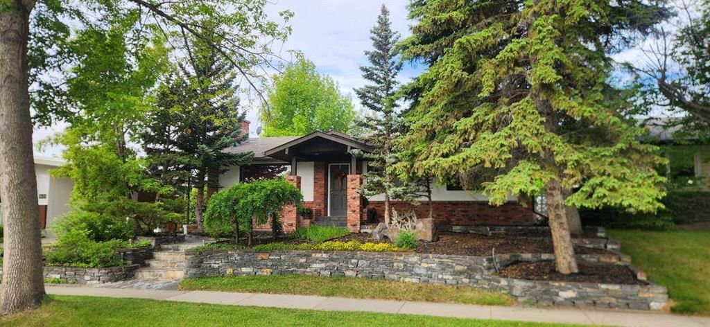 9415 Fairmount Drive SE, Calgary — main listing photo