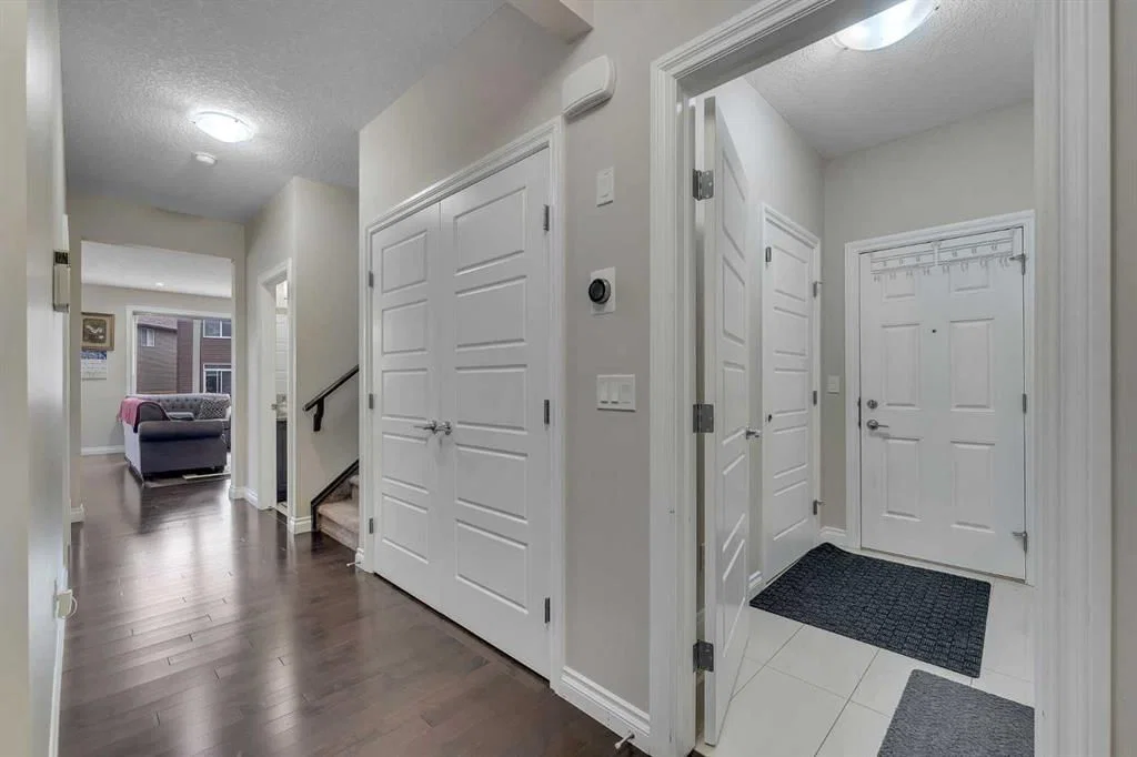28 Saddlelake Common NE, Calgary — photo 4 of 38