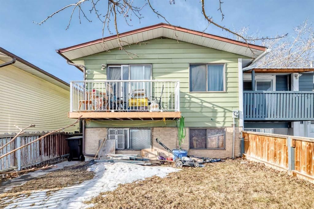 D, 903 44 Street SE, Calgary — photo 2 of 20