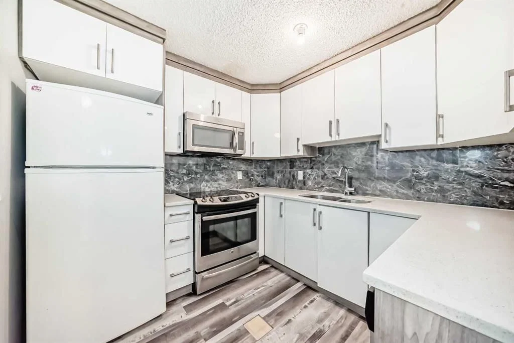 D, 903 44 Street SE, Calgary — photo 5 of 20