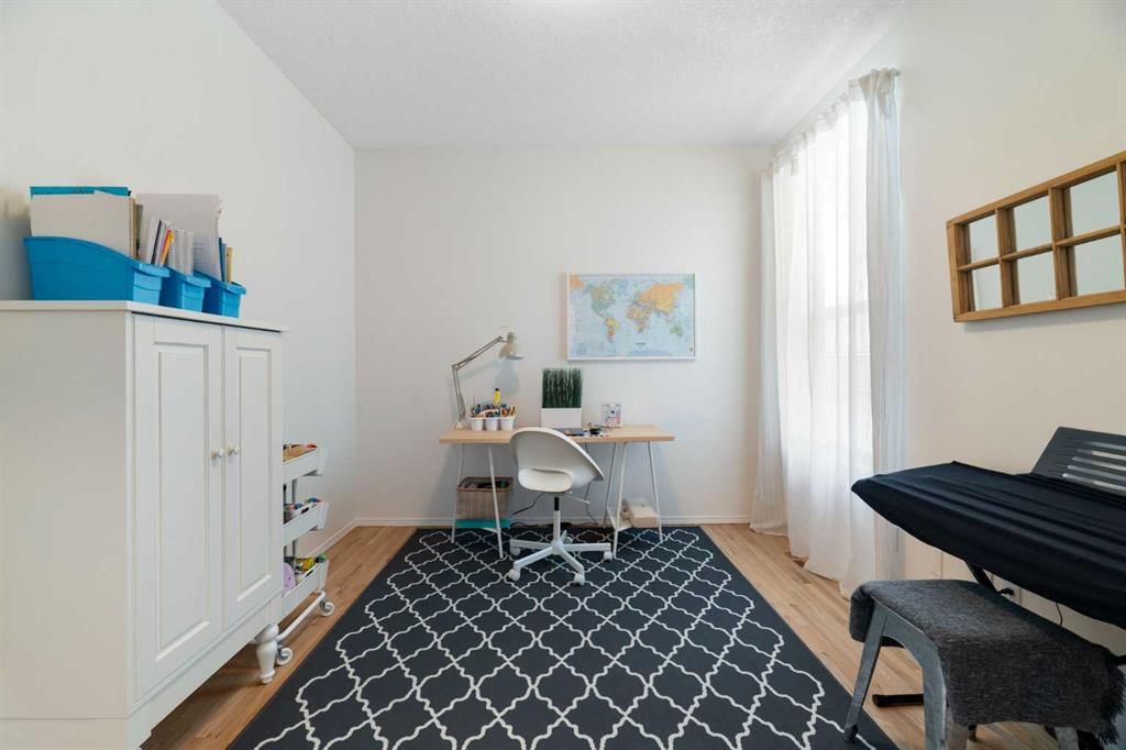 60 Cougar Ridge View, Calgary — photo 4 of 46