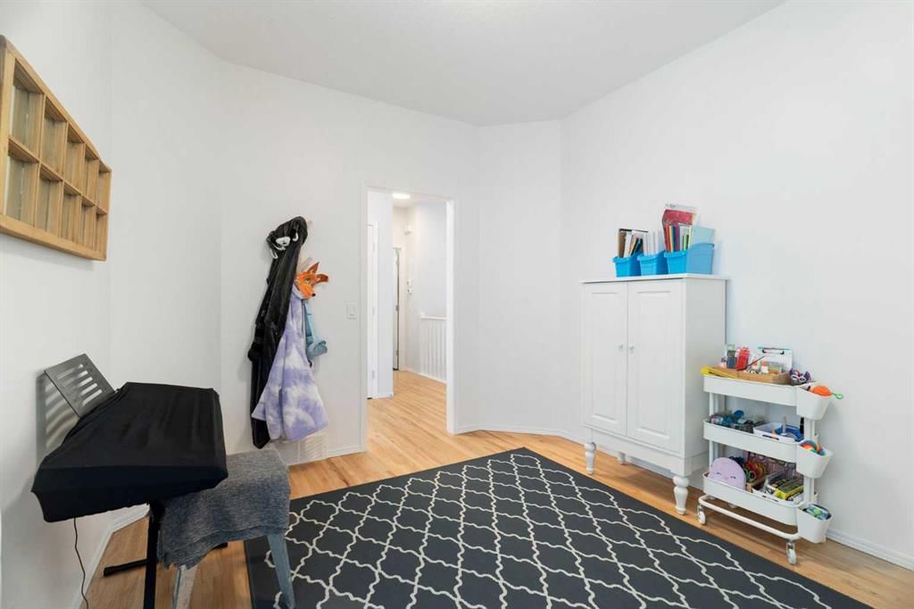 60 Cougar Ridge View, Calgary — photo 5 of 46