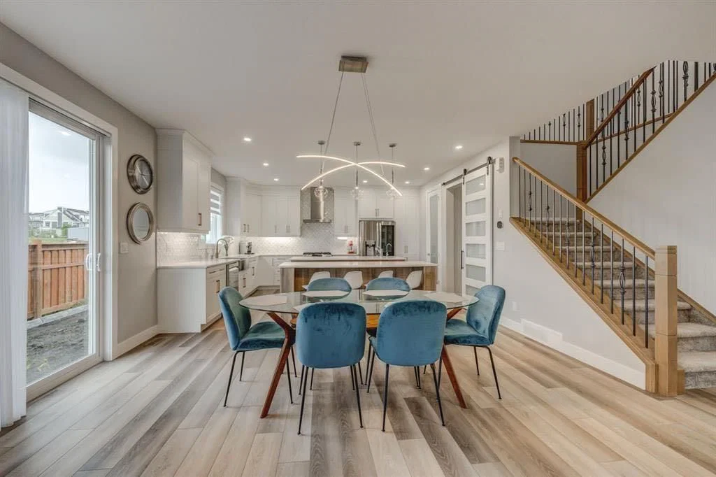 146 Yorkstone Way SW, Calgary — photo 3 of 34