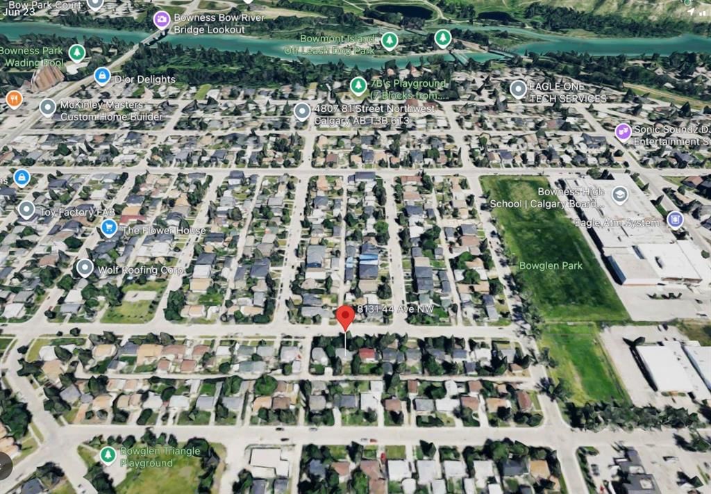 8131 44 Avenue NW, Calgary — photo 3 of 8