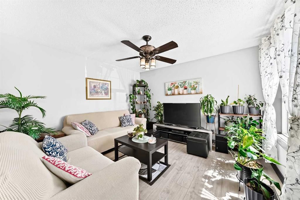 283 Applestone Park SE, Calgary — photo 4 of 40