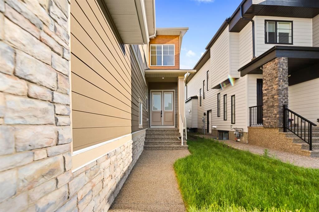 39 South Shore Road, Chestermere — photo 4 of 50