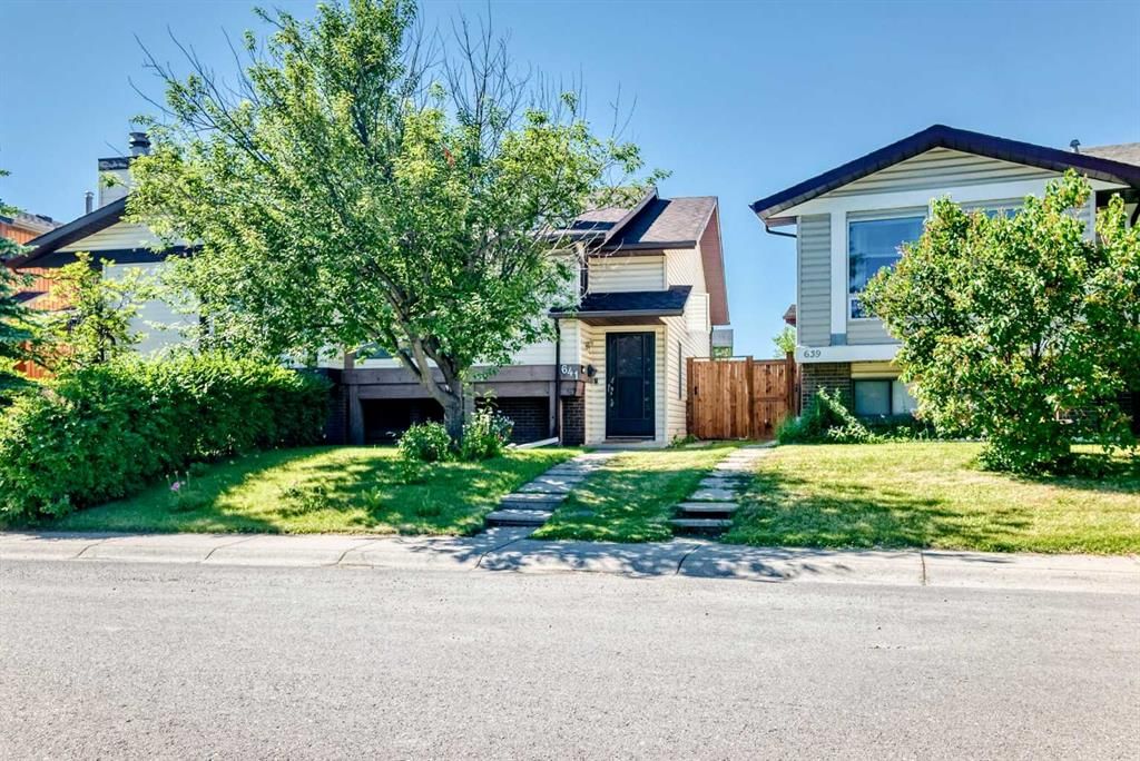 641 Whitewood Road NE, Calgary — main listing photo