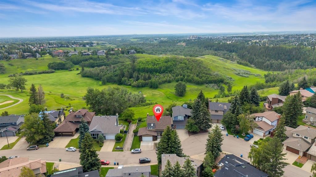 24 Woodgrove Crescent SW, Calgary — main listing photo