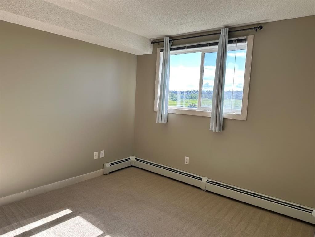 307, 108 Country village Circle NE, Calgary — photo 5 of 11