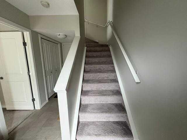 202 EVANSRIDGE Park NW, Calgary — photo 4 of 20